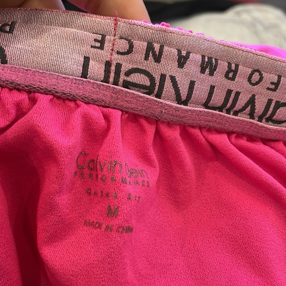 Calvin Klein Performance Pink Shorts Size M - Picture 2 of 2